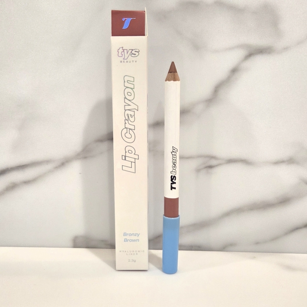 TYS BEAUTY Lip Crayon Hyaluronic Lip Liner In Bronzy Brown (Warm Taupe) - NIB